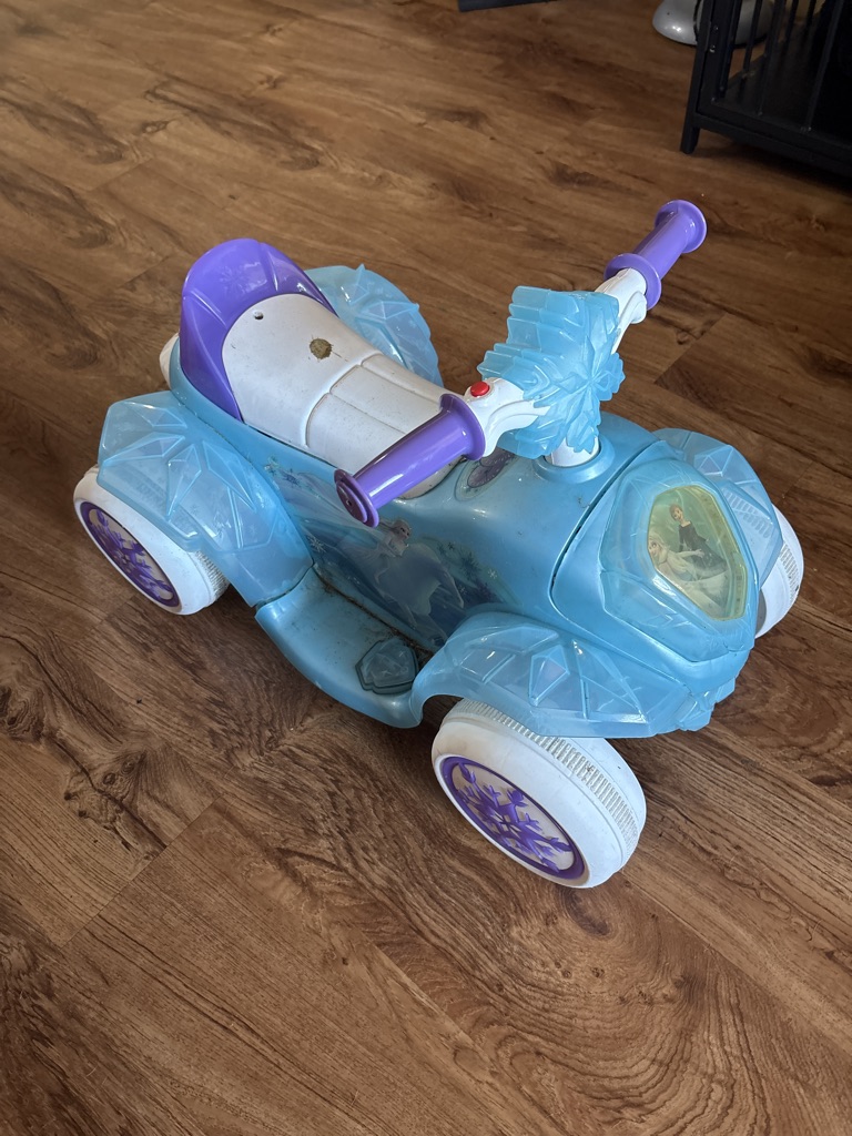 Free Frozen electric ride on