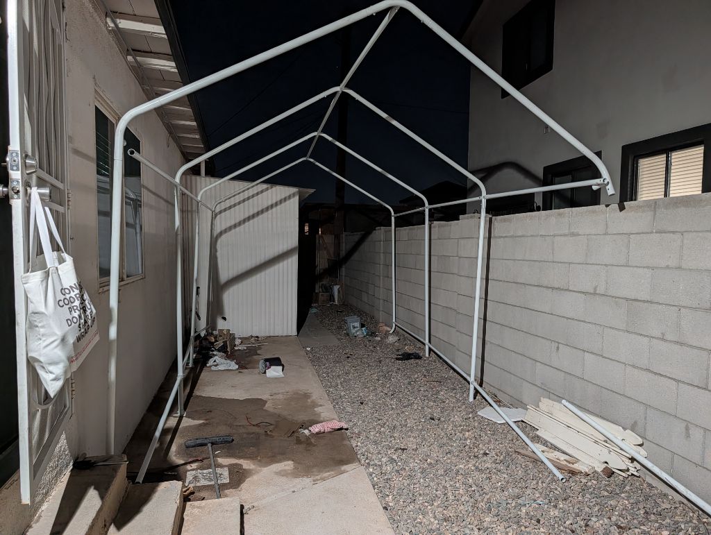 FREE METAL FRAME 10X17 FEET