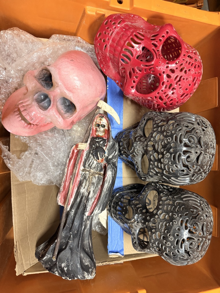 Free Skulls and Santa muerte