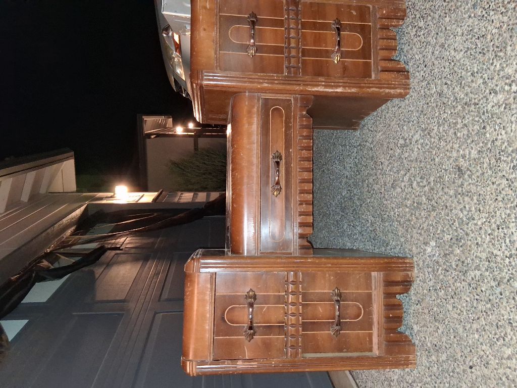 Free vanity vintage