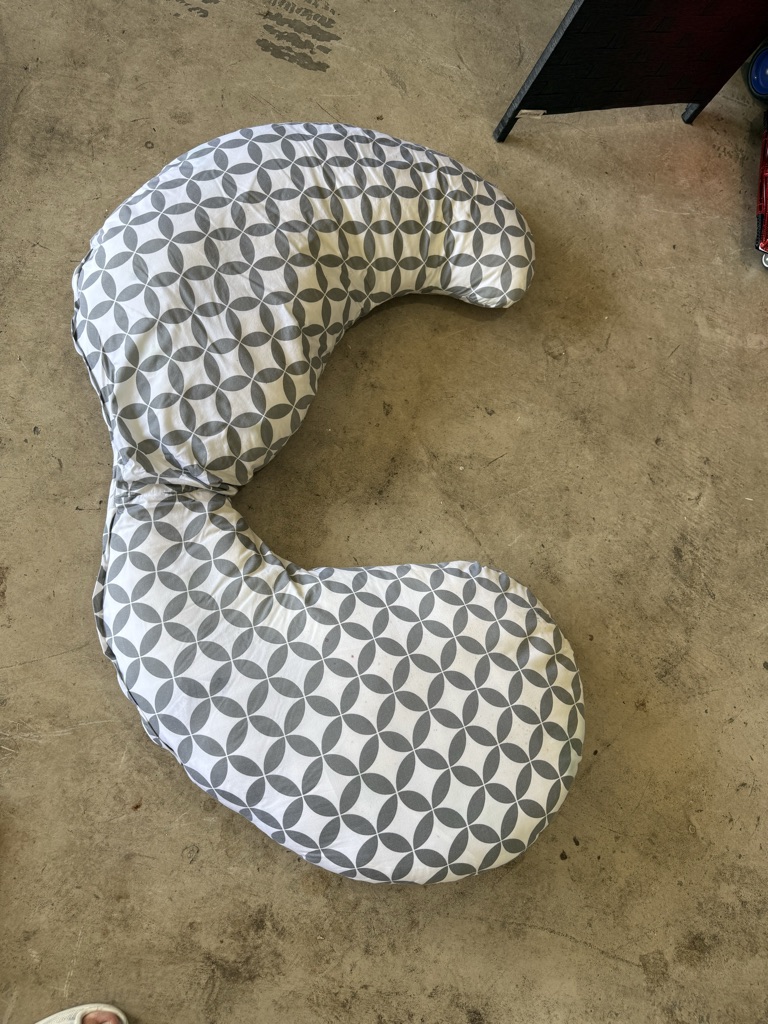 Free Maternity pillow