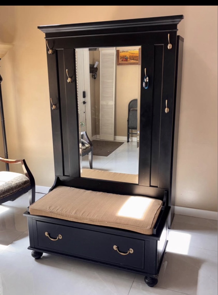Free Mirror Bench Hall Tree