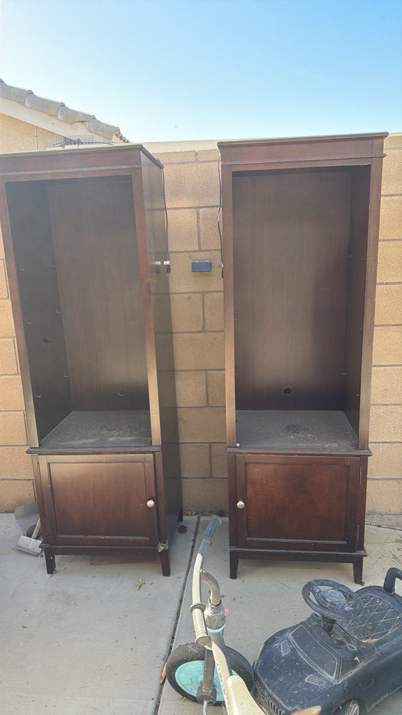 Free Extra large entertainment wall center
