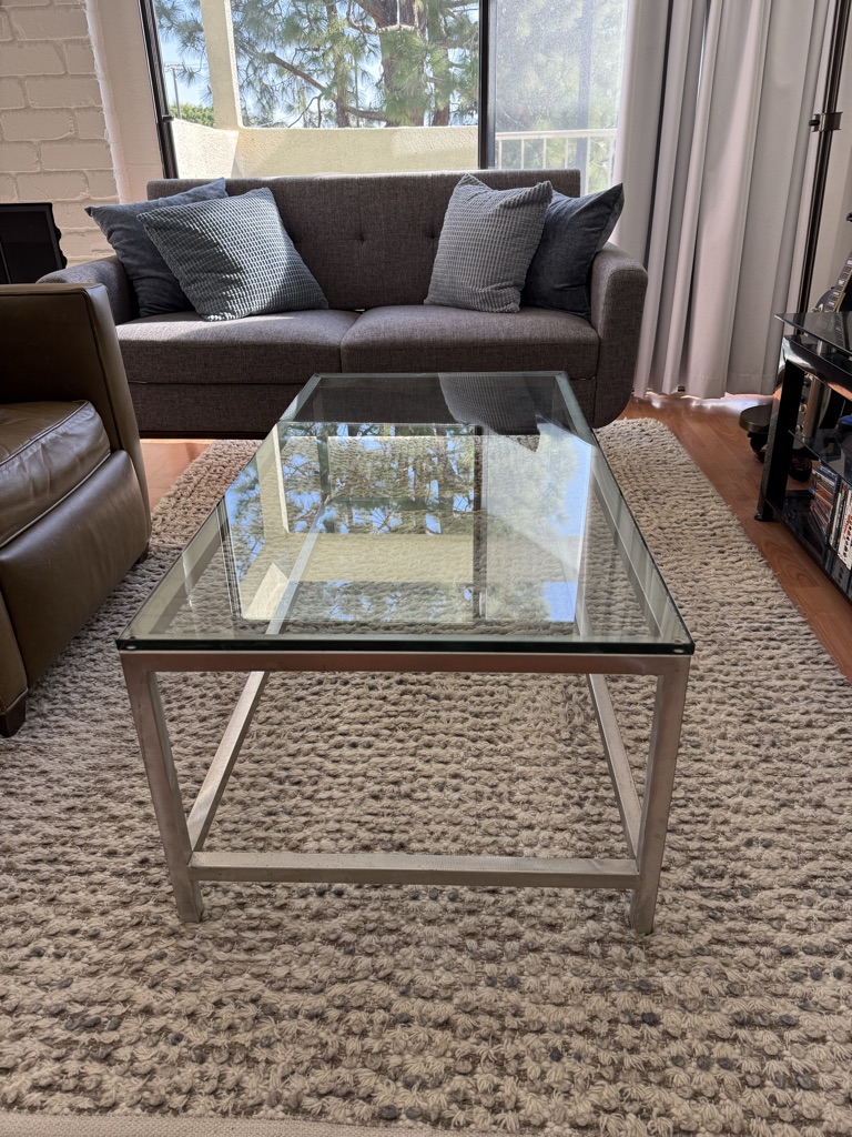 Free Glass table with steel frame