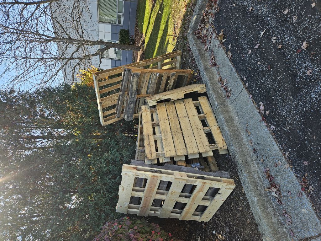 Free Used pallets