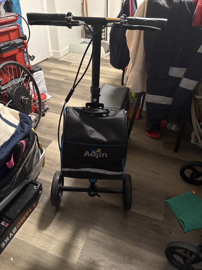 Free Knee scooter