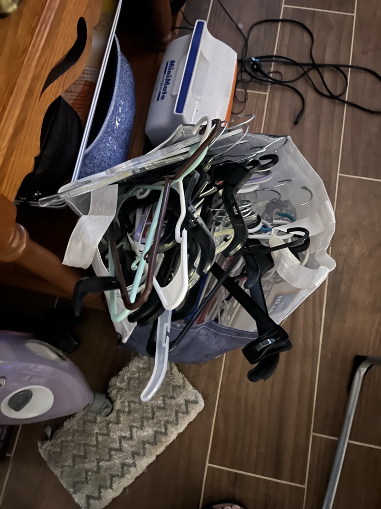 Free Cloths Hangers