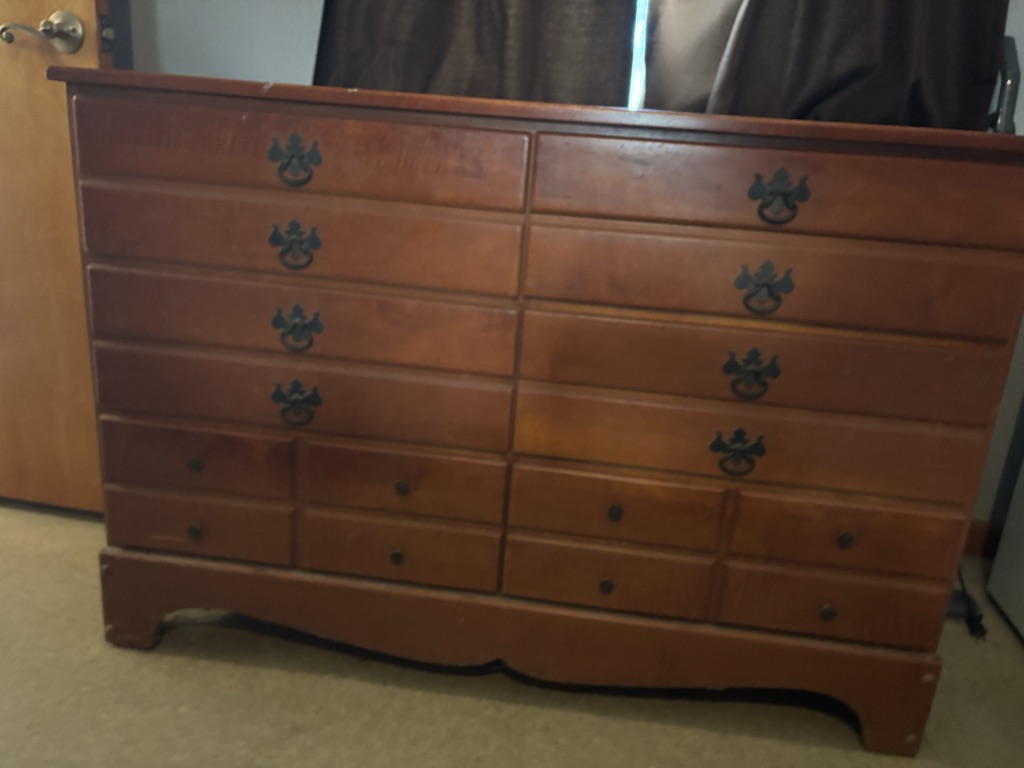 Free dresser