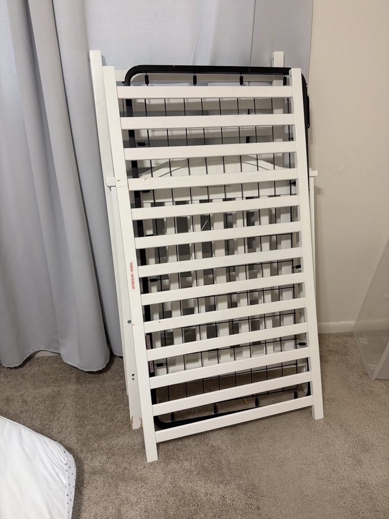 Free baby crib