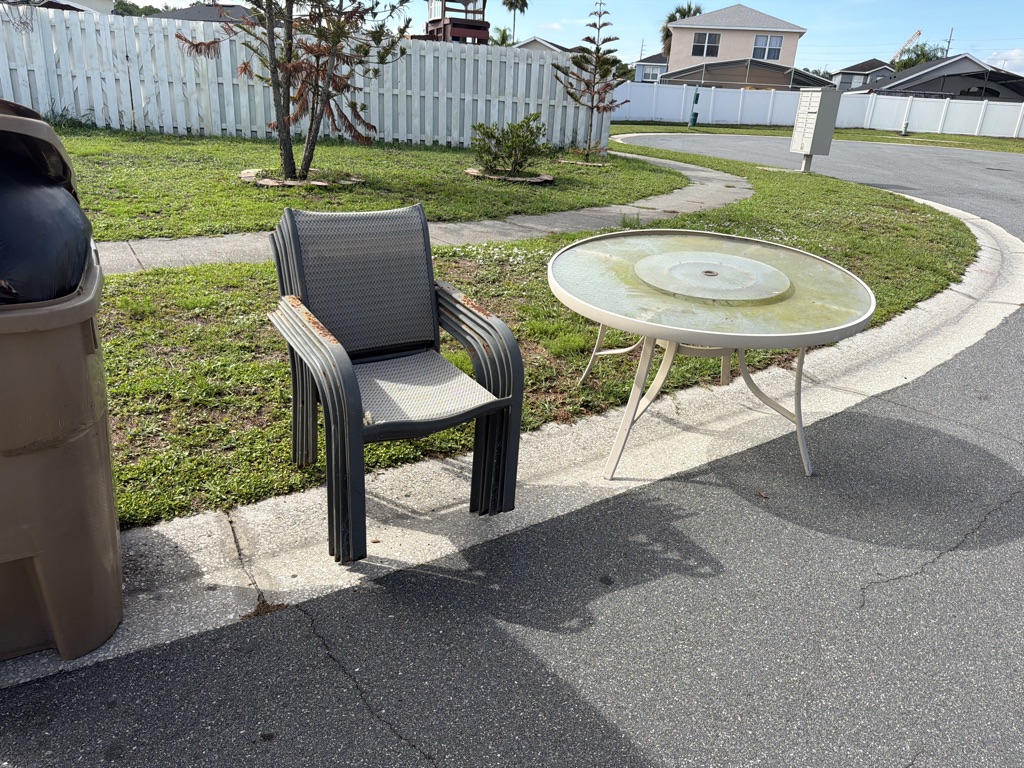 Free Outdoor table and chairs