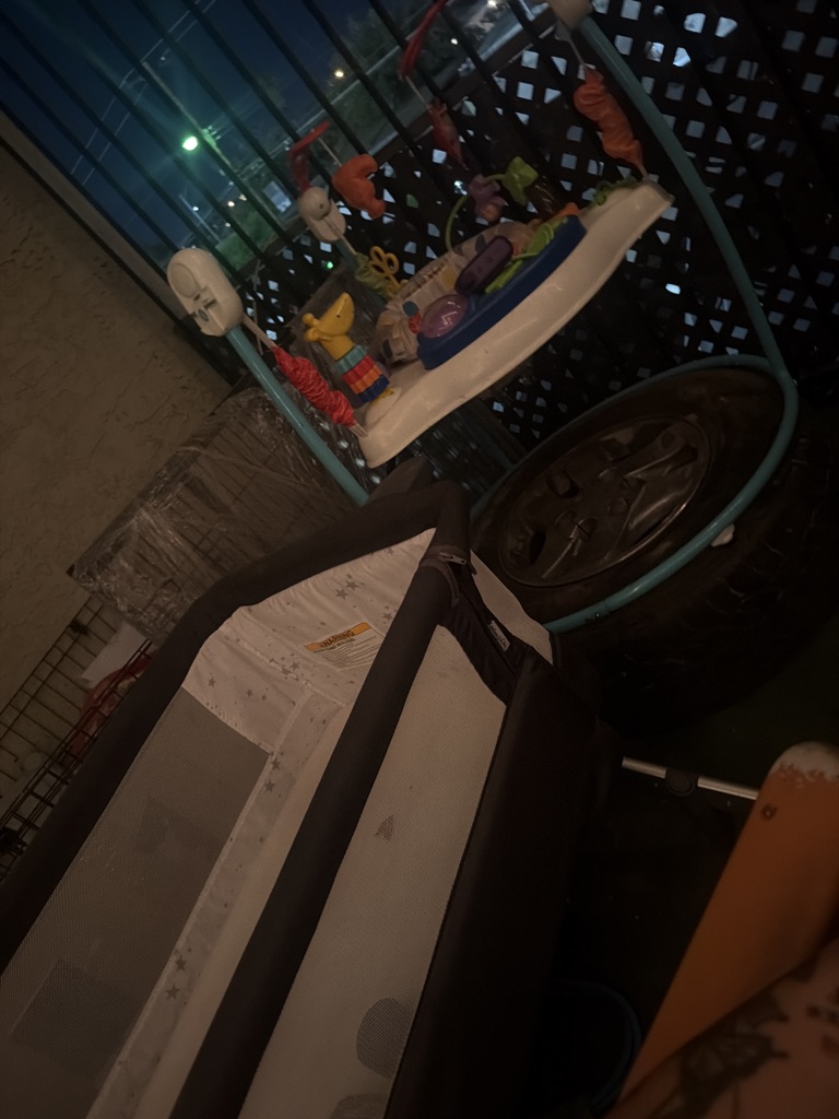 Free jumper and bassinet
