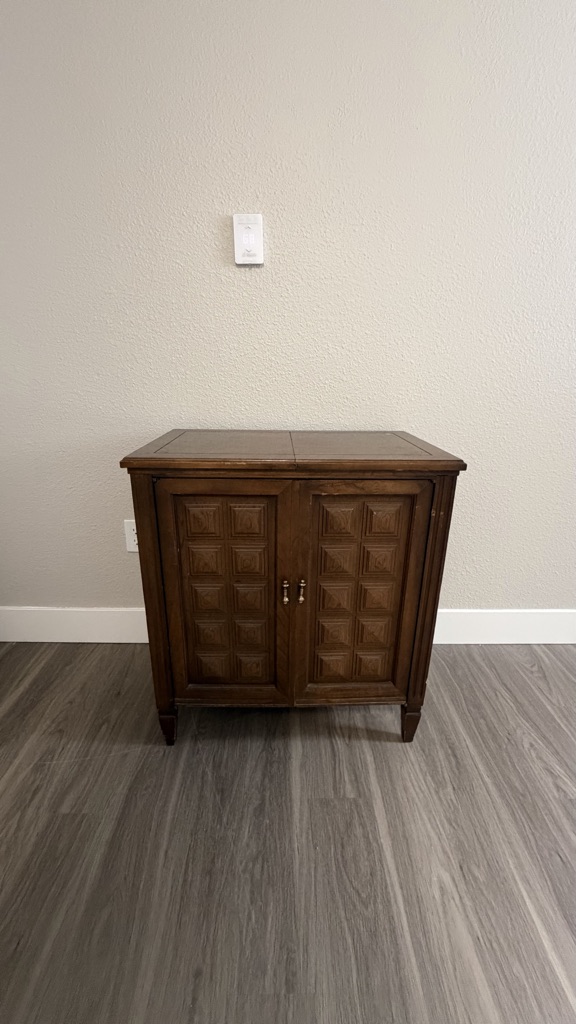 Free Vintage sewing machine/ table