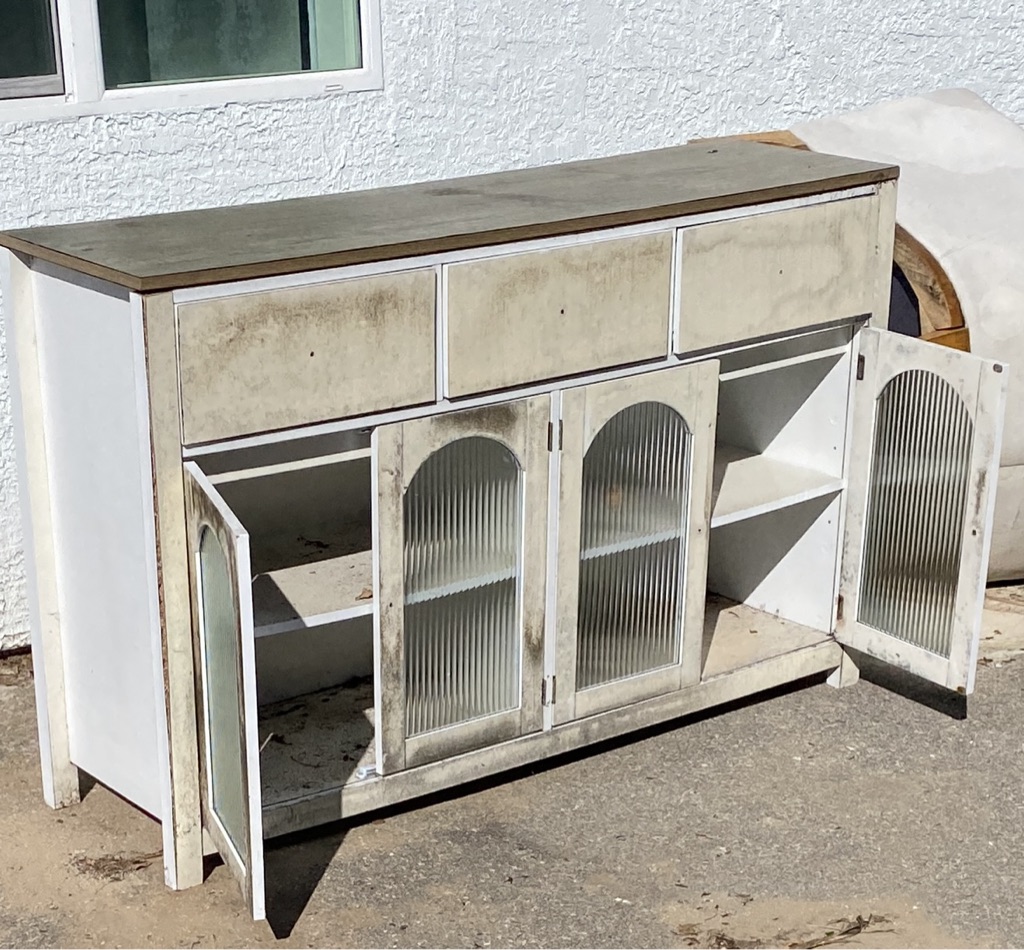 Free Vintage Kitchen Pantry With Decorative Doors