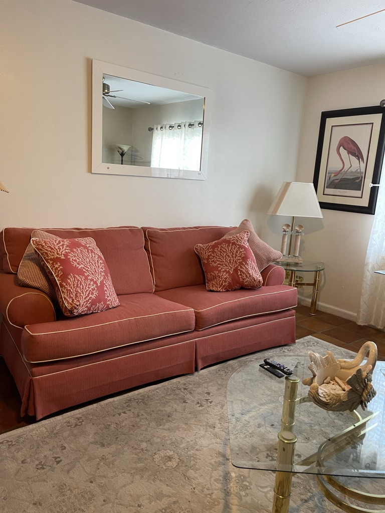 Free Hollywood Lakes