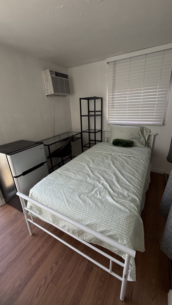Free Twin bed free