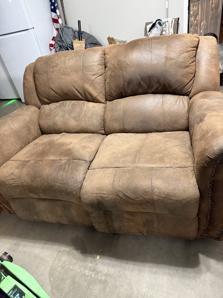 Free love seat
