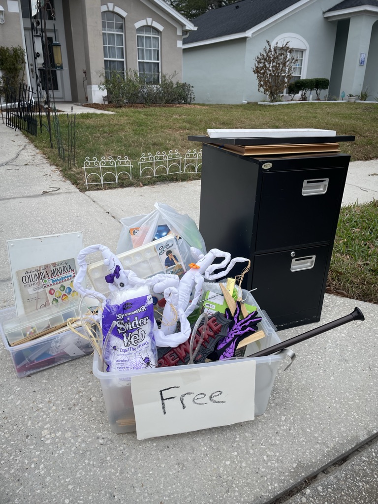 Free Curb alert: free filing cabinet, frames and crafting stuff