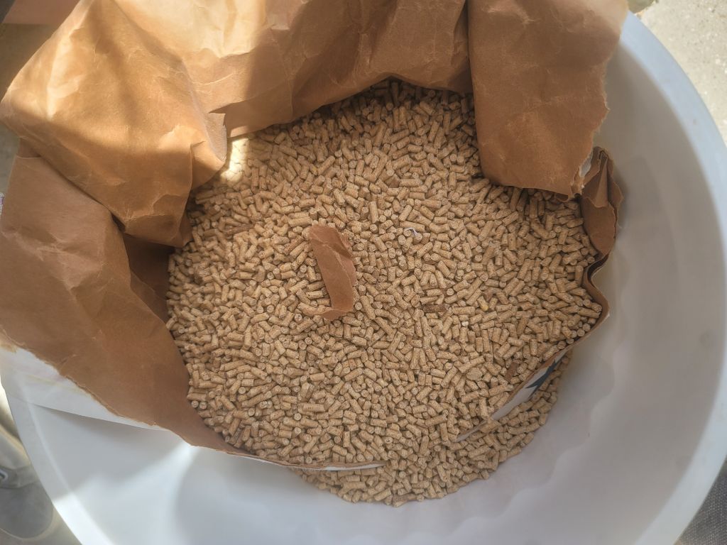Free Duck feed pellets 20lbs