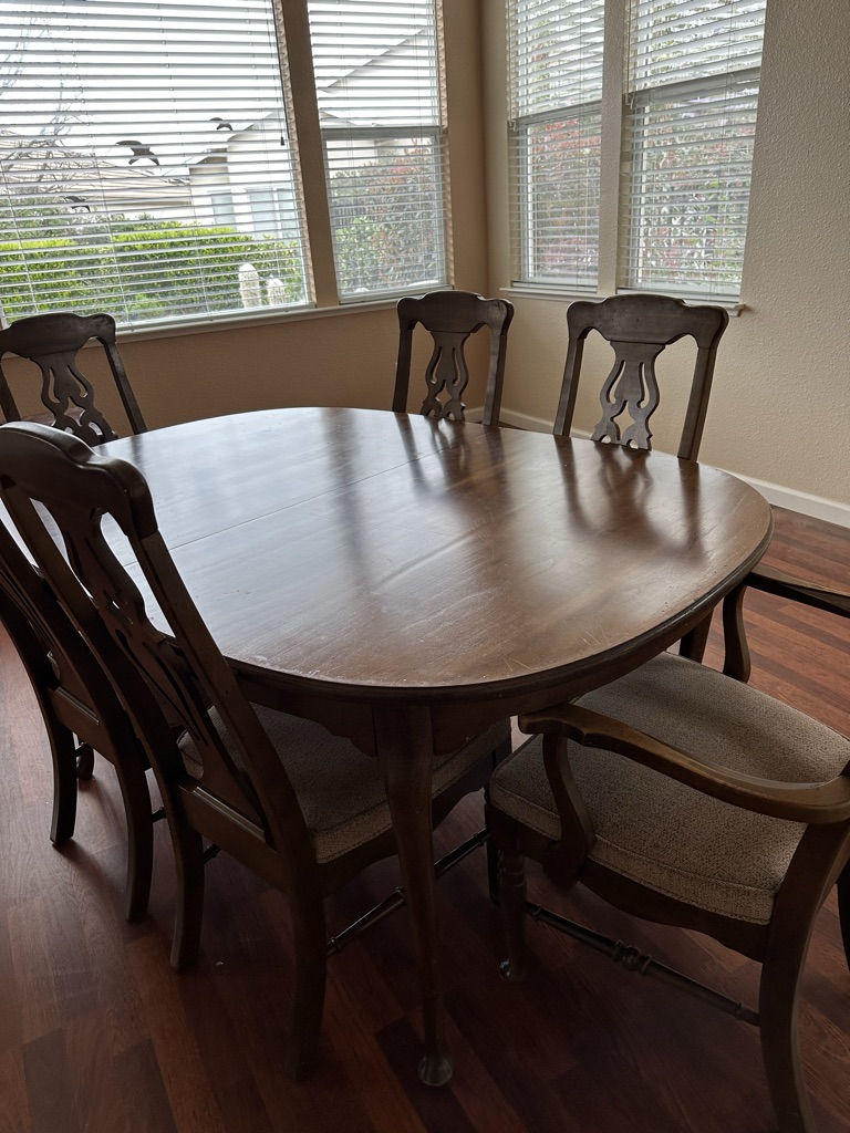 Free Wood Dining Room Table and Chairs