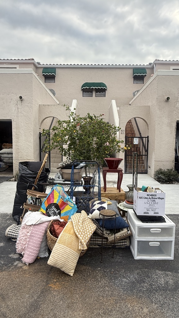 Free Curb pick up  multiple items rugs pillows vases planters frames dishes etc