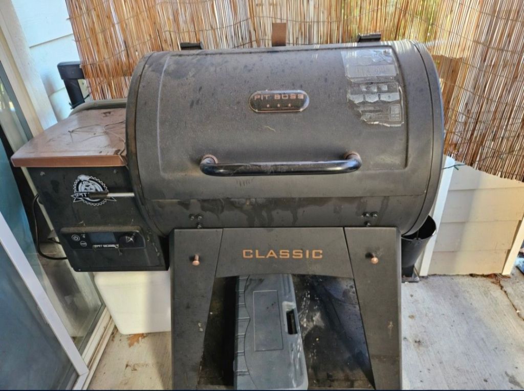 Free Pitt Boss Smoker Grill