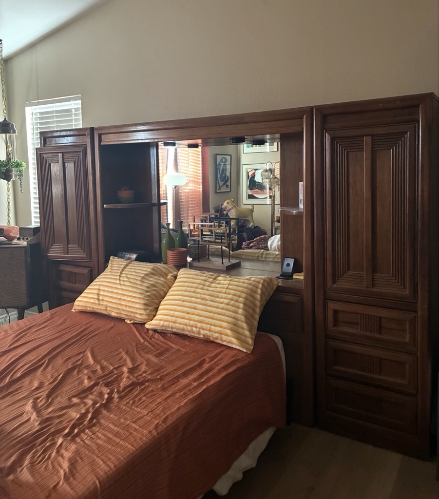 Free vintage oak bedroom set with mirror
