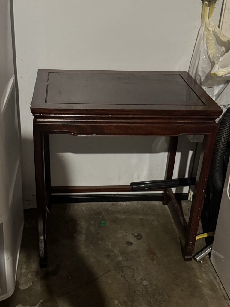 Free Side table