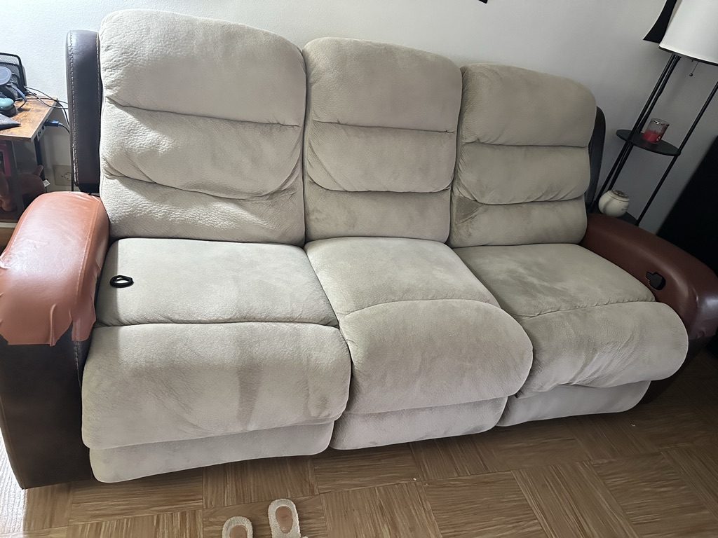 Free Couch recliner