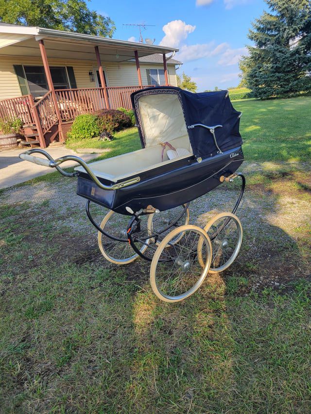 Free car seat and a free stroller with a basket and a normal sit in really good condition like new
