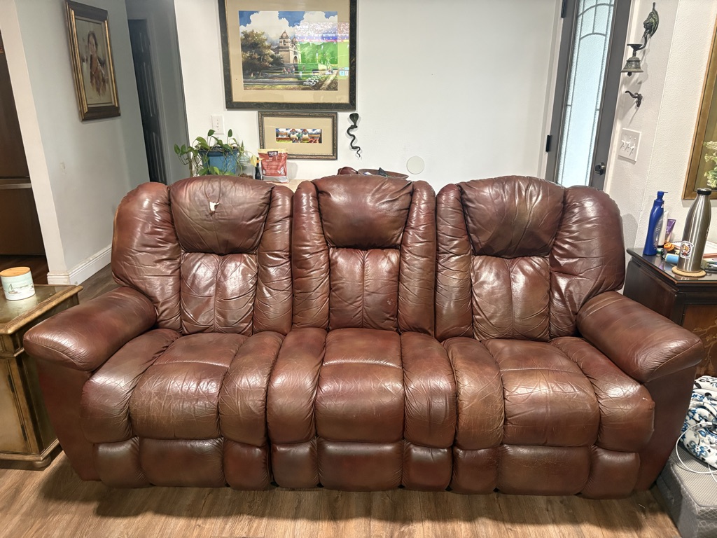 Free recliner pick up only