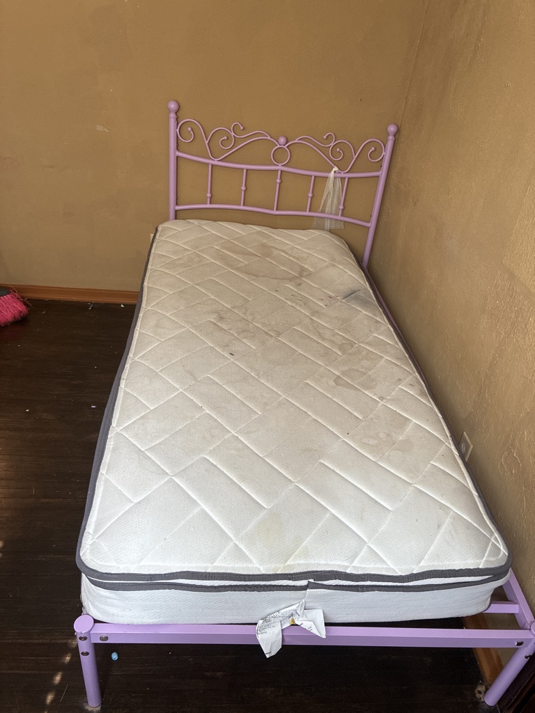 Free bed frame