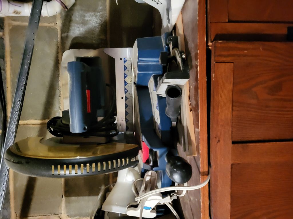 Free Ryobi tile cutter/saw.