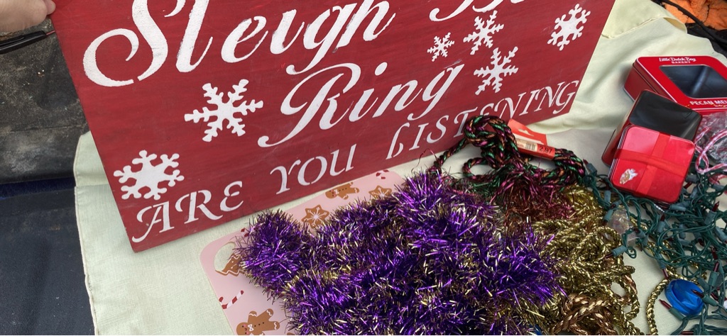 FREE CHRISTMAS DECORATIONS, FREE BOOKS