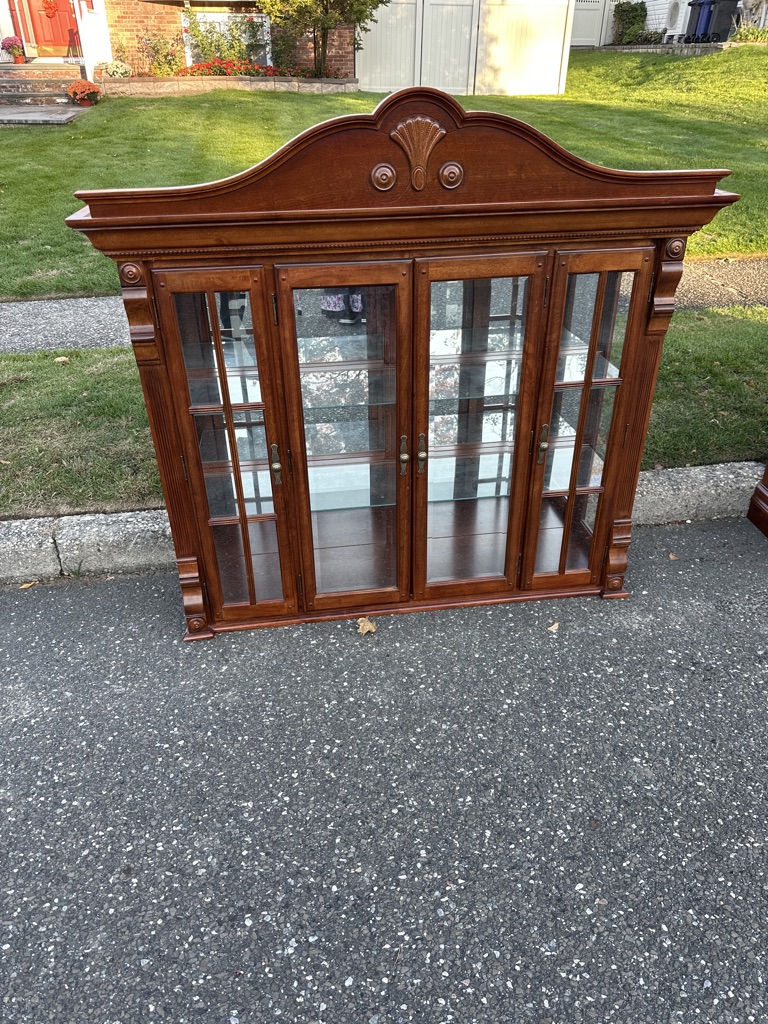 Free Wooden cabinet