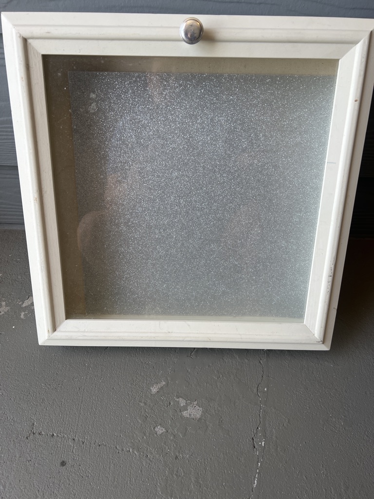 Free White Display box