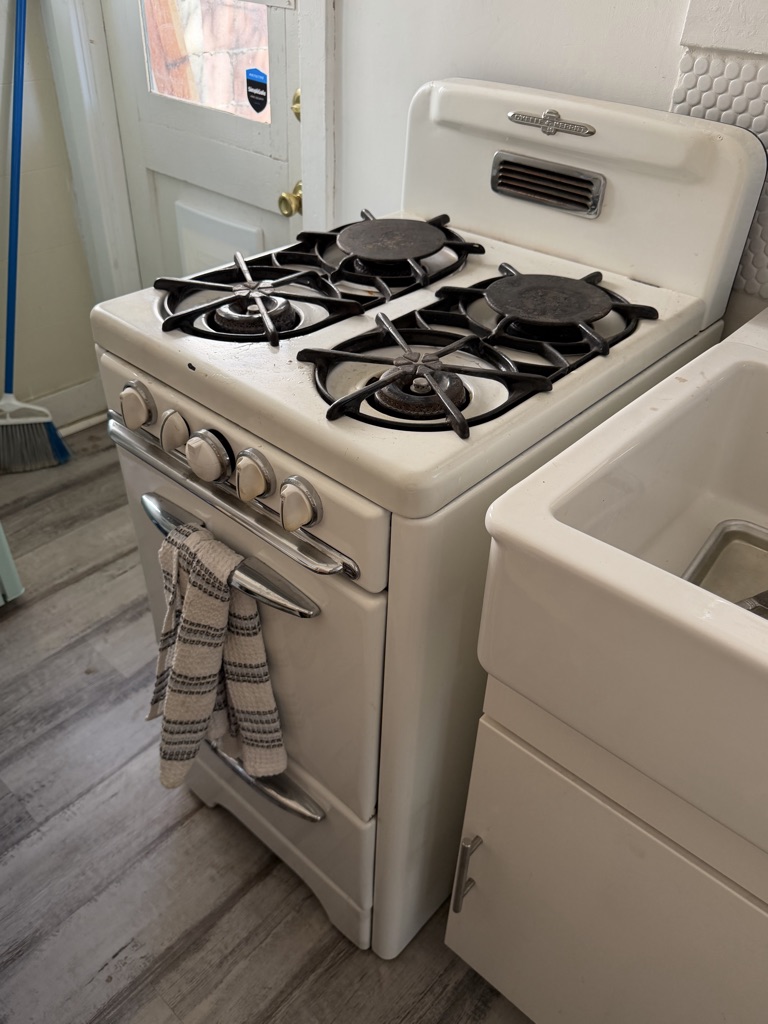 Free 1950’s O’Keefe & Merritt apartment size Gas stove.