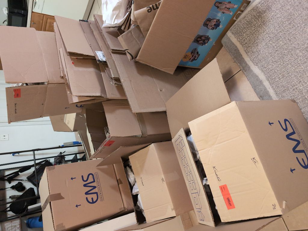 Free Moving boxes