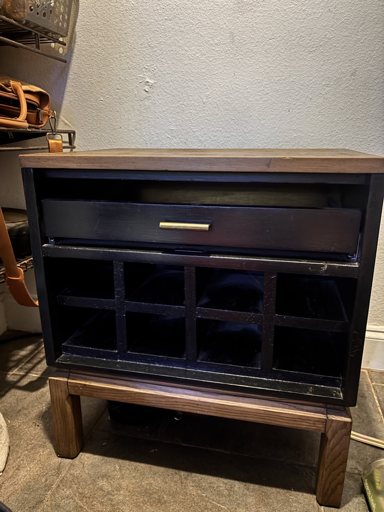 Free Wine rack table