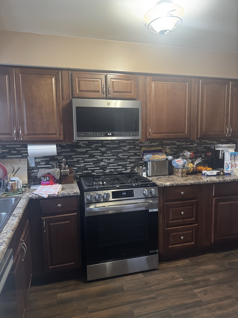 Free Kitchen cabinets
