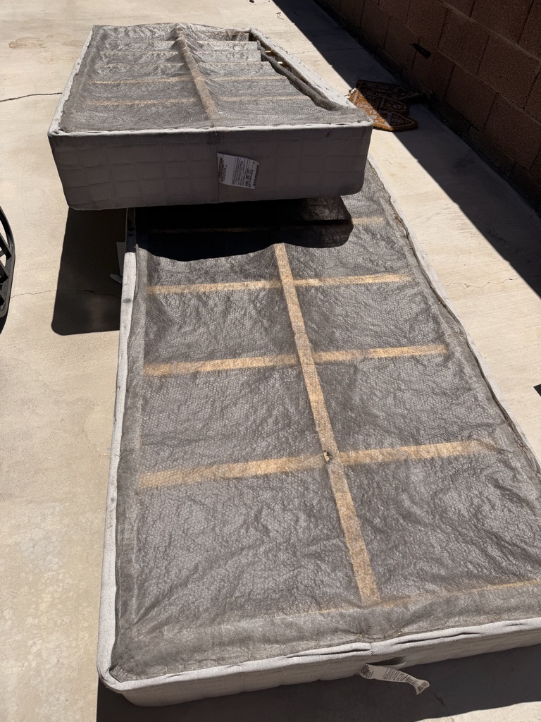 Free Two twin box spring free 89121