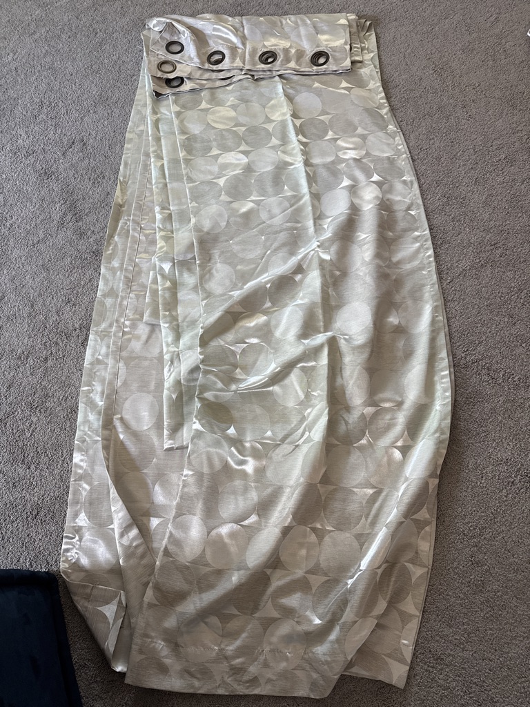 Free Curtains