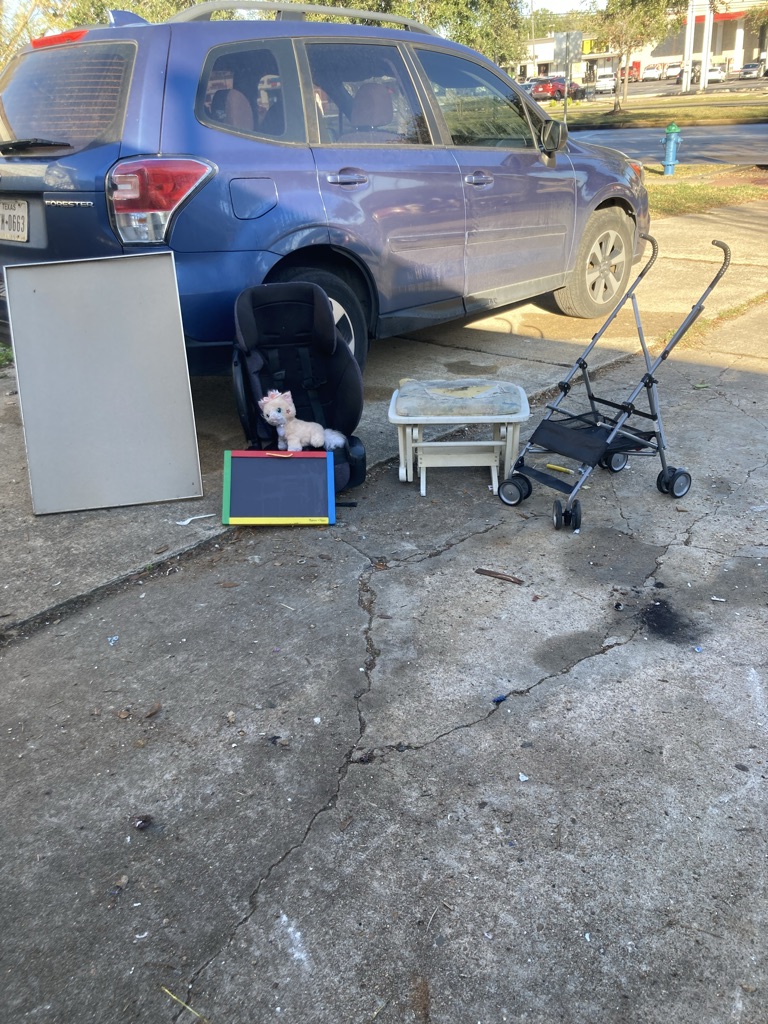 Free- lots twin box spring, Sharpstown 77036, Play-Doh modes, big framed picture Free- lots twin box spring, Sharpstown 77036, Play-Doh modes, big fr