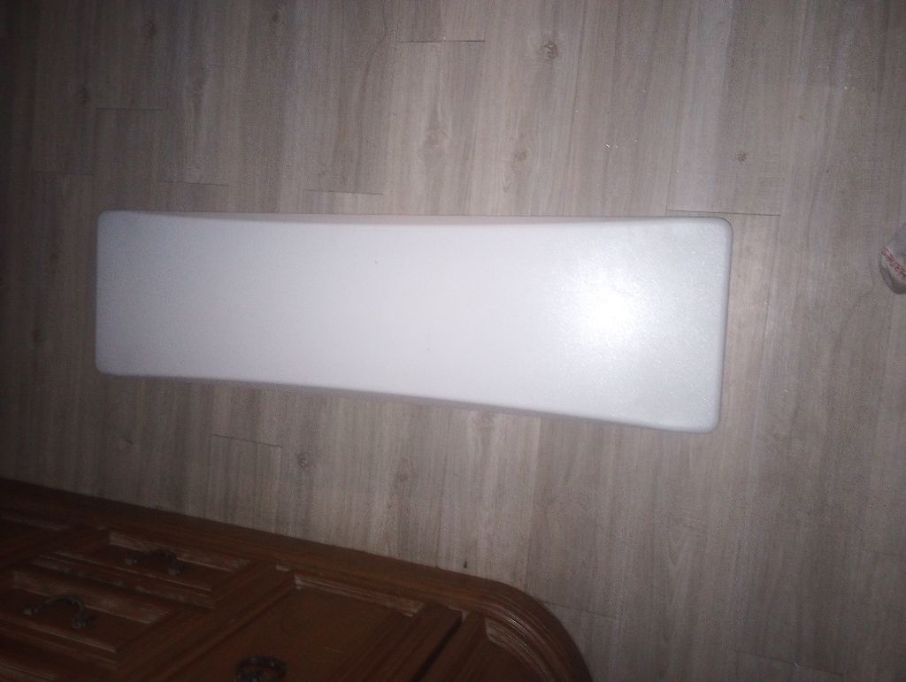 Free 4' Fluorescent Fixture