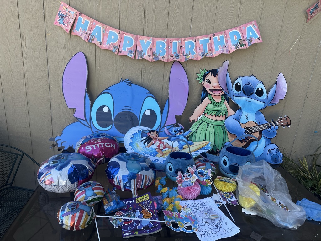 Free Stitch birthday decorations