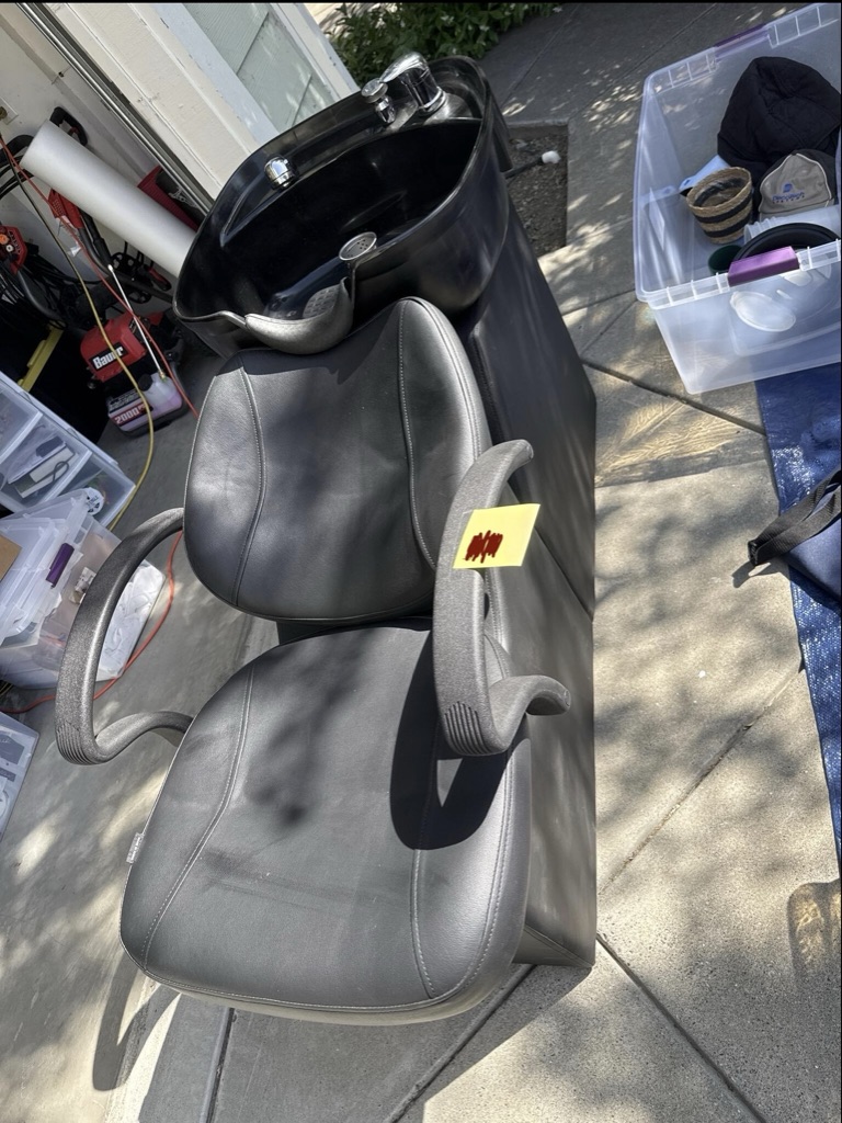 Free Wash bowl & salon items for hairstylist