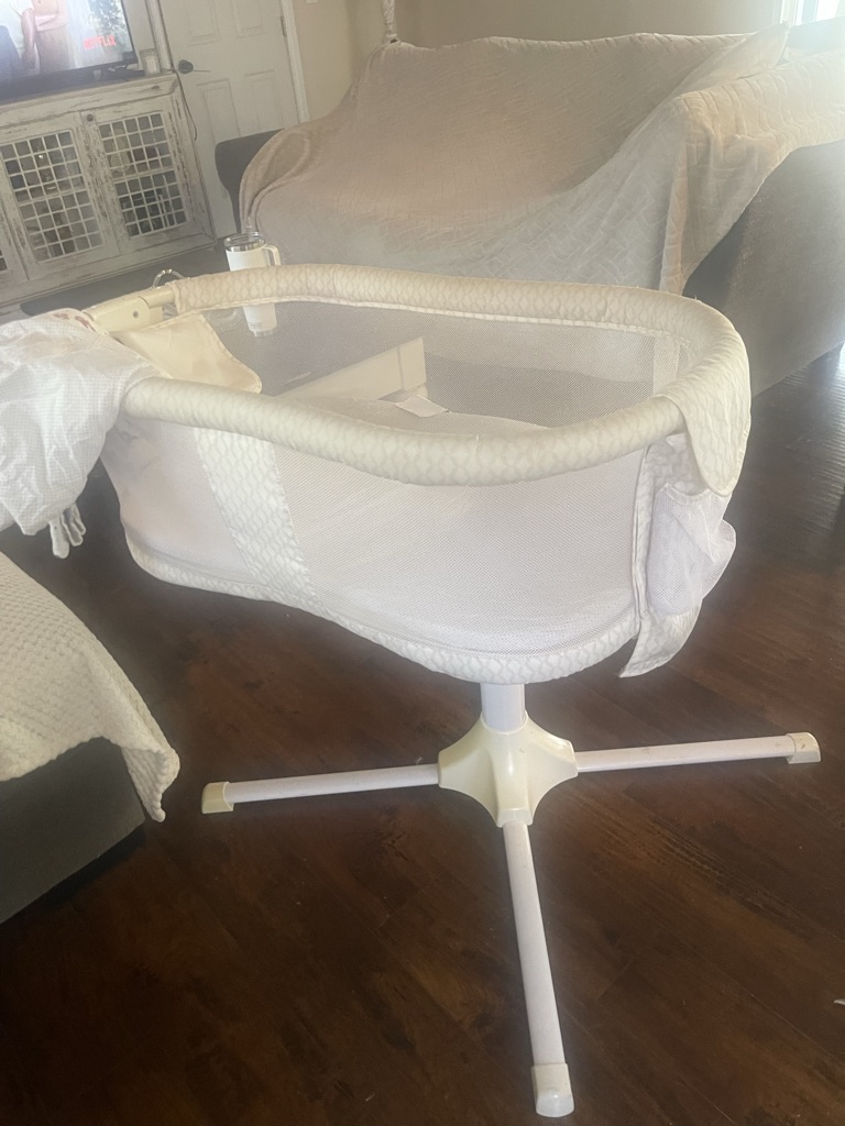 Free Halo bassinet