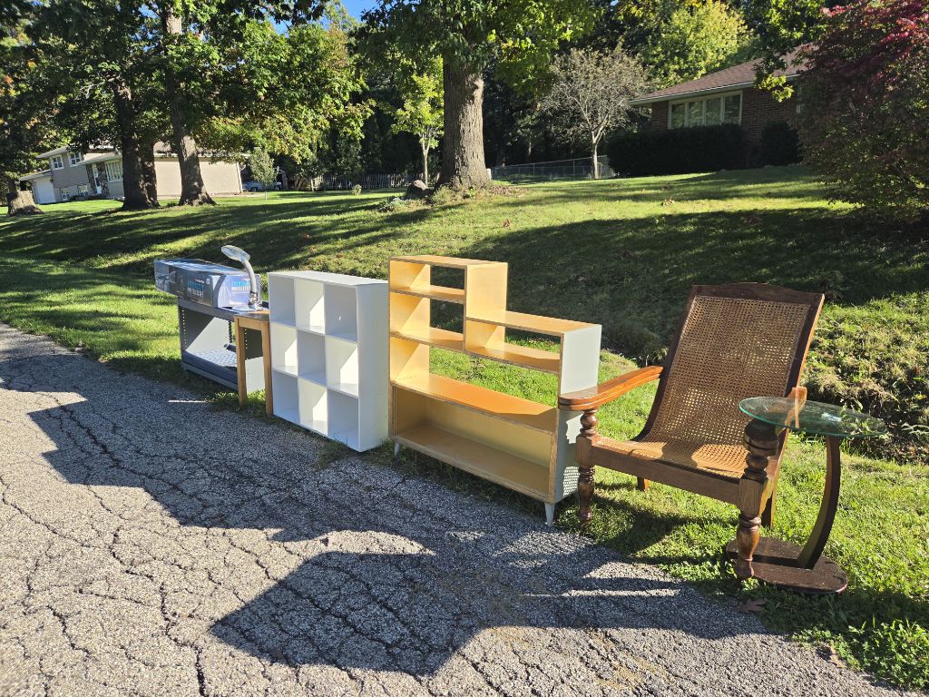Free Items & Furniture