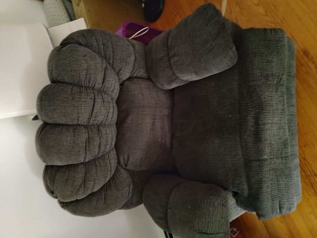 Free Recliner