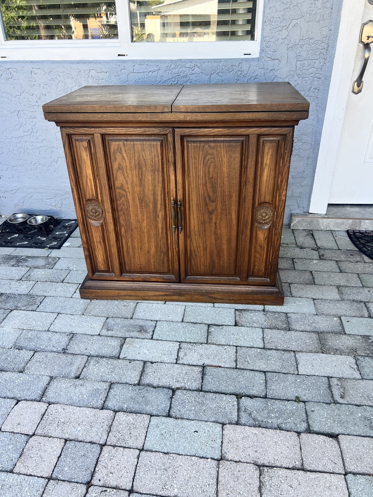 Free Cabinet