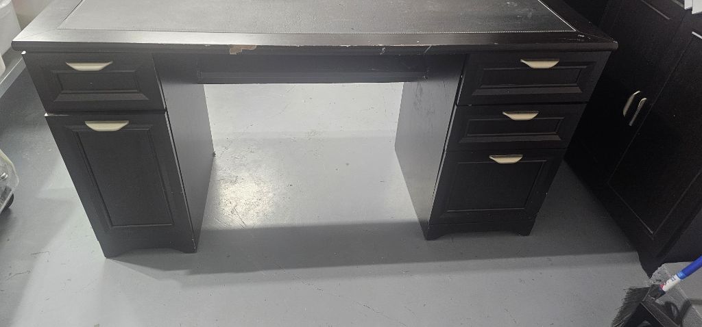 Free Desk